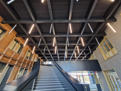 Tubulaire LED vertical Lycée de Savenay