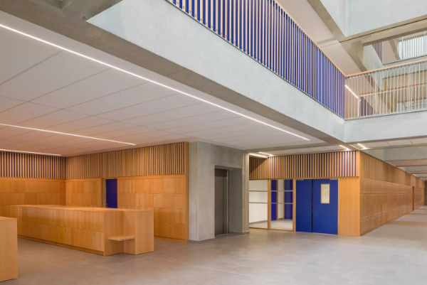Ligne lumineuse circulations college