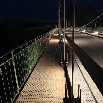 éclairage tubulaire LED passerelle Bonneuil Matours